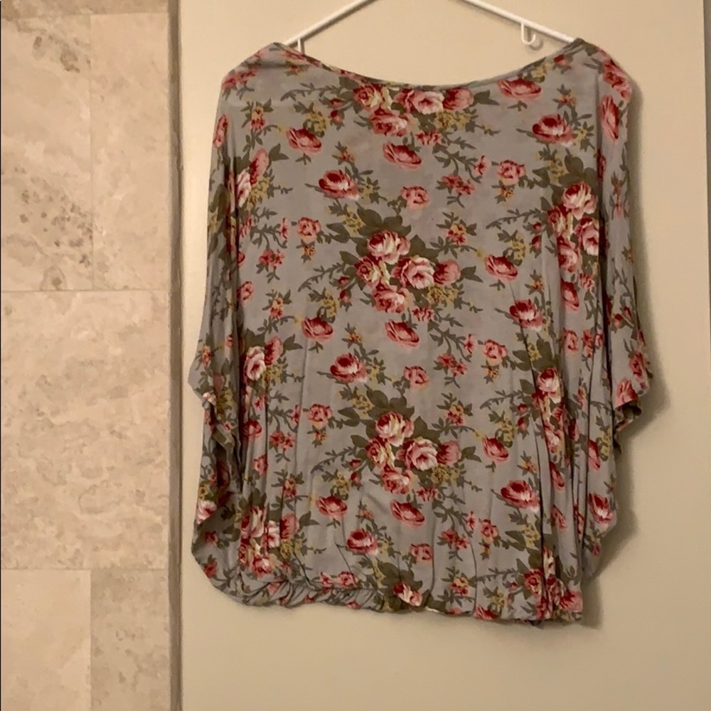Flower top - Picture 3 of 3